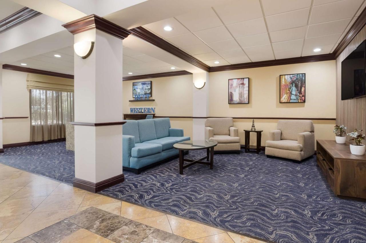 Best Western Coffeyville Central Business District Inn And Suites Buitenkant foto