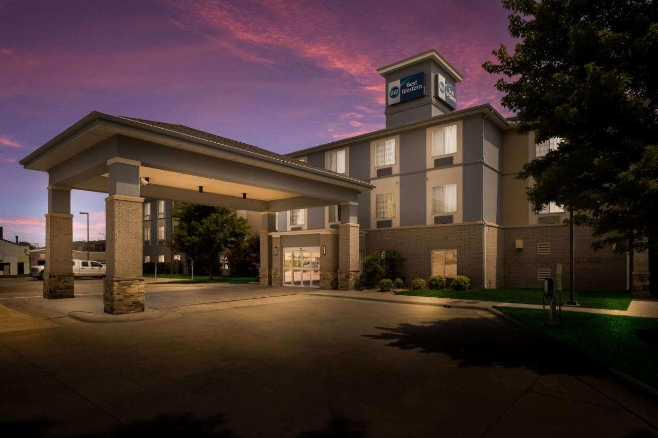 Best Western Coffeyville Central Business District Inn And Suites Buitenkant foto