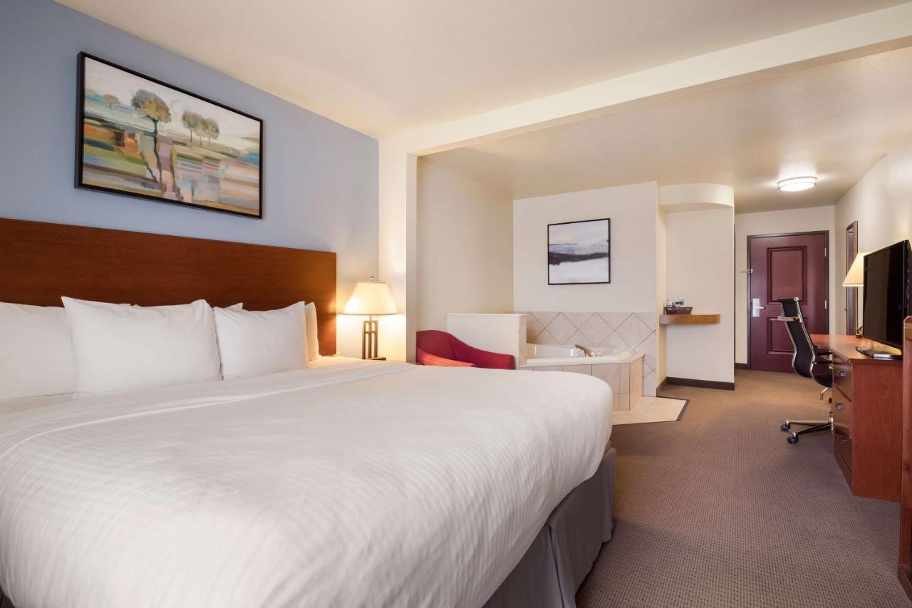 Best Western Coffeyville Central Business District Inn And Suites Buitenkant foto