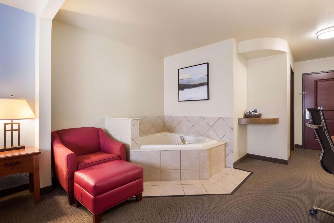 Best Western Coffeyville Central Business District Inn And Suites Buitenkant foto